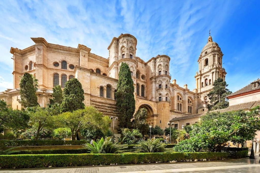 Nt Centro Ciudad - Catedral & Parking Apartment Malaga Exterior photo